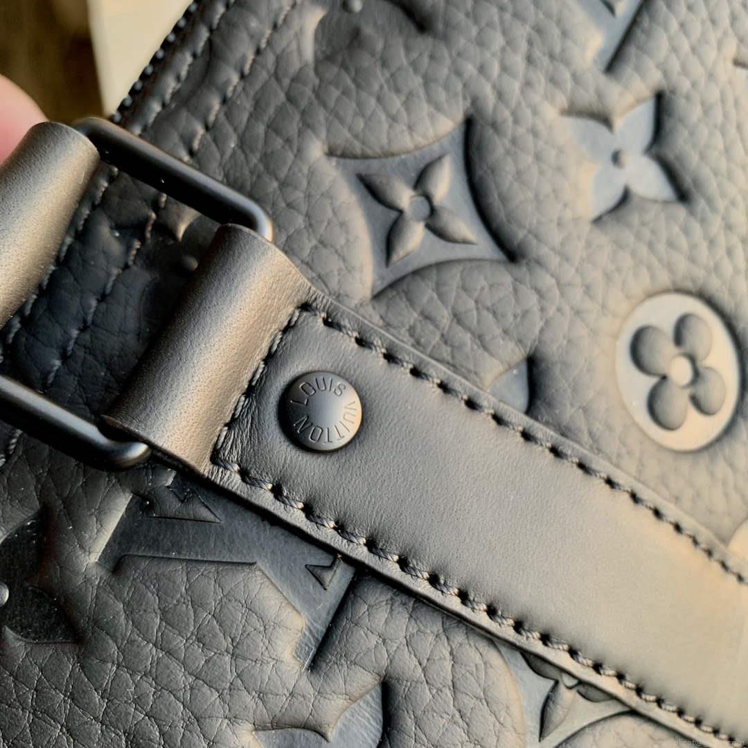 LV M22765 Louis Vuitton Keepall Bandoulière 35 Bag Black