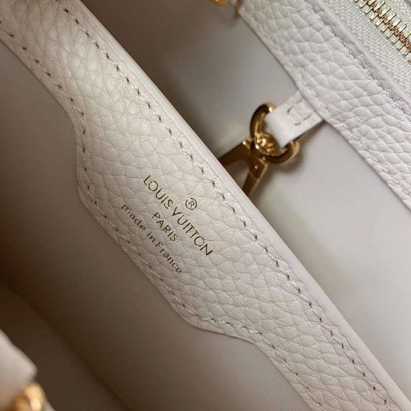LV M22122 Louis Vuitton Capucines BB Handbag Wisteria