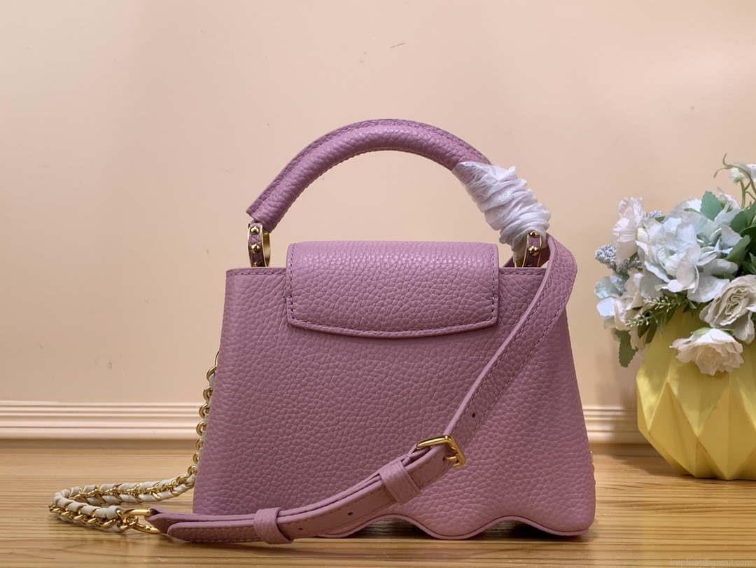 LV M22122 Louis Vuitton Capucines Mini Handbag Pink