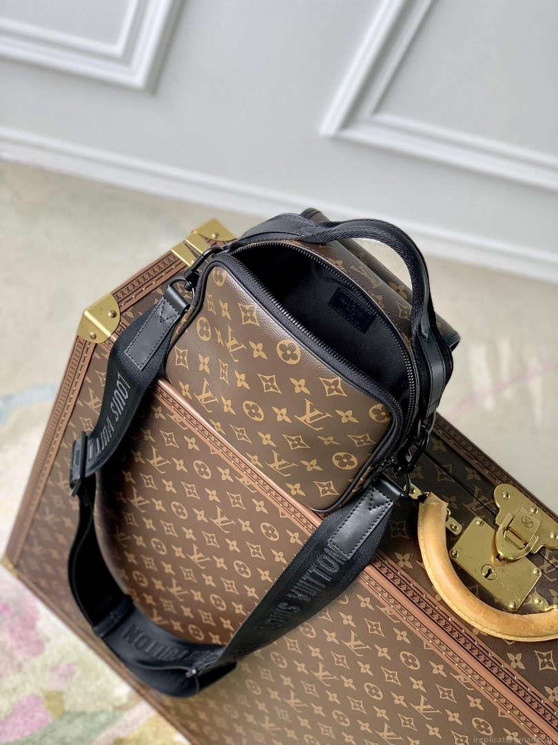 LV M46973 Louis Vuitton Quest Messenger Bag