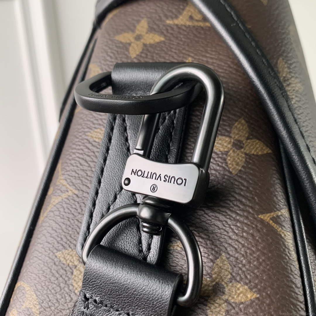 LV M46972 Louis Vuitton LV Trail Messenger Bag