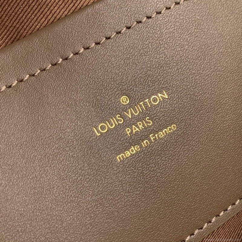 LV M80446 Louis Vuitton M80450 Utility Crossbody Monogram