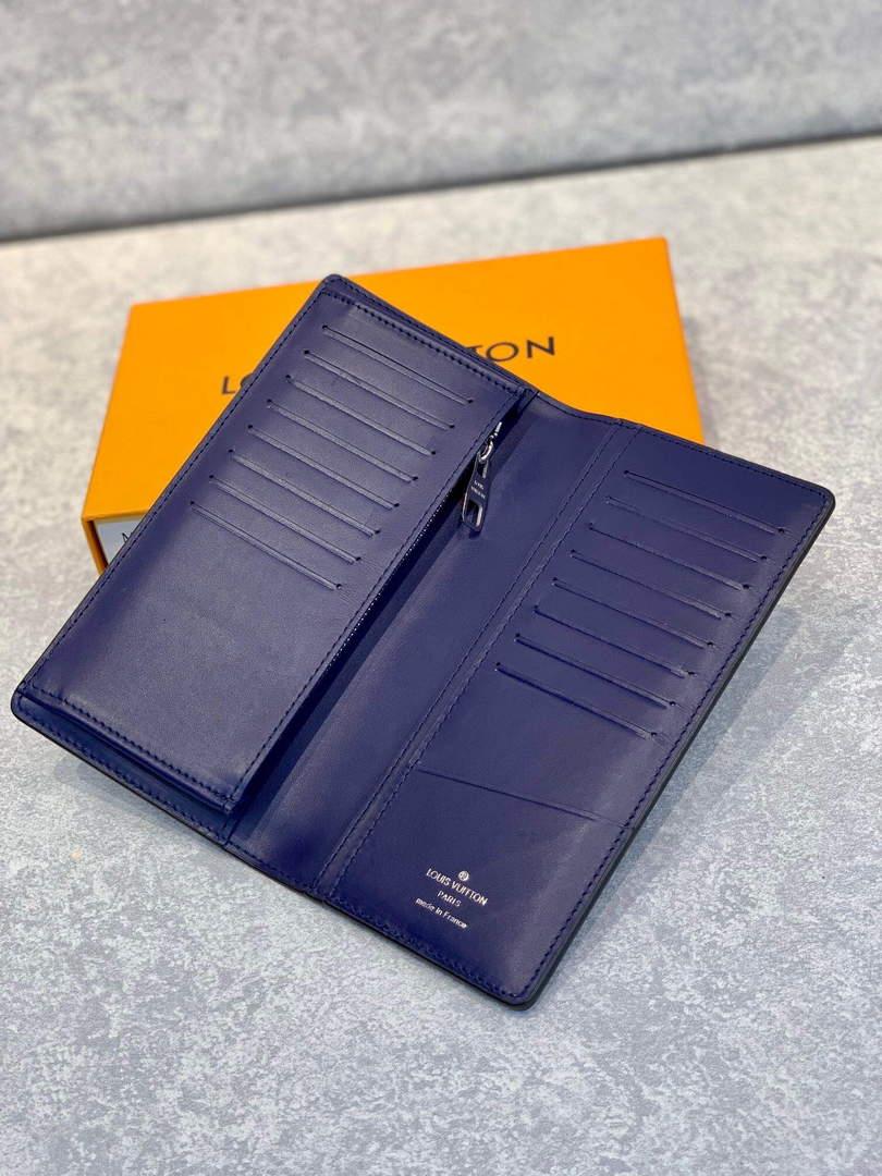 LV M81405 Louis Vuitton Brazza Wallet other leathers Blue