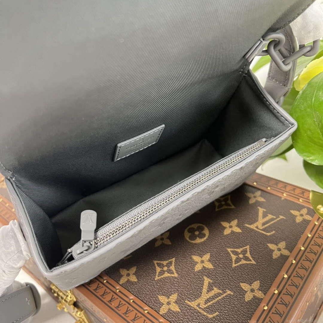 LV M81746 Louis Vuitton Steamer Wearable Wallet Gray leather