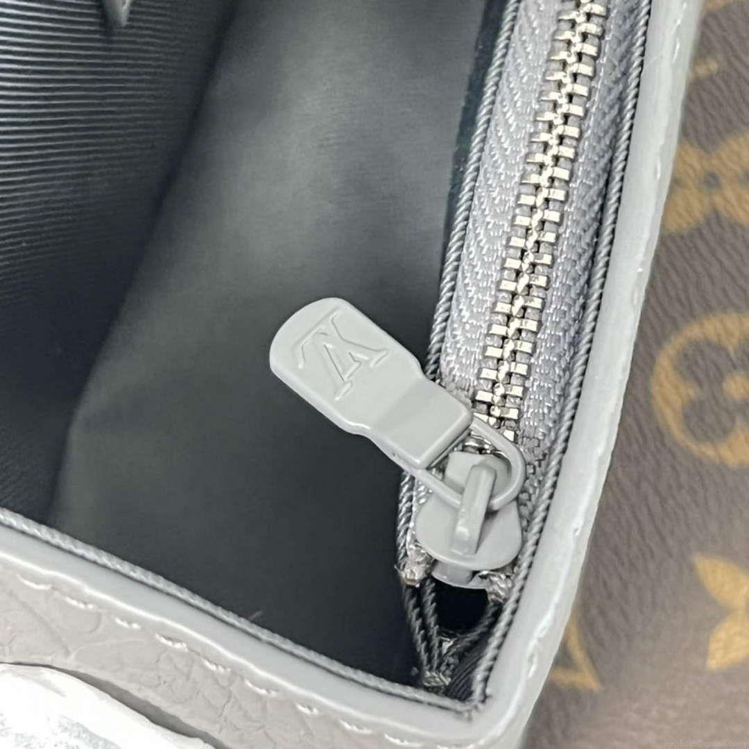 LV M81746 Louis Vuitton Steamer Wearable Wallet Gray leather