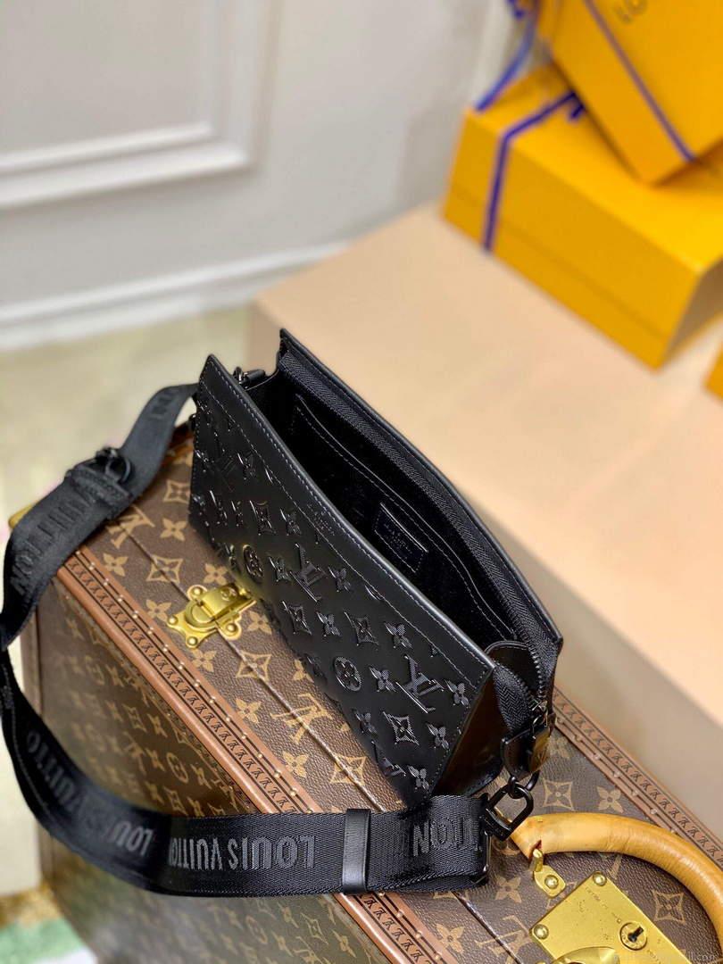 LV M81115 Louis Vuitton Gaston Wearable Wallet Black