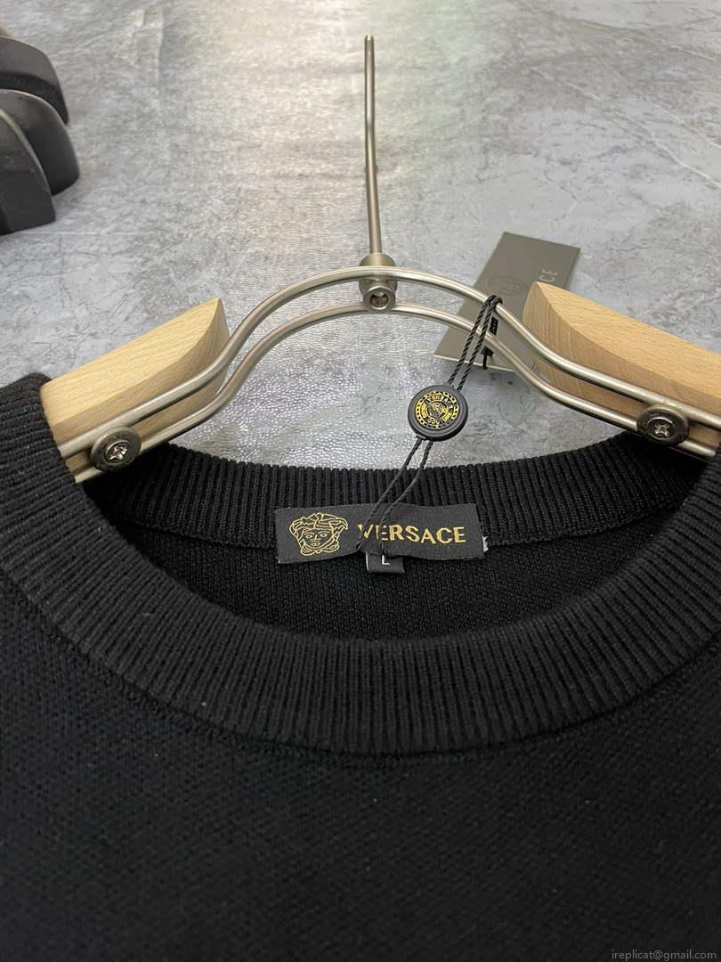 Versace 1007981 Men’s Clothing Medusa Logo Sweater V77570