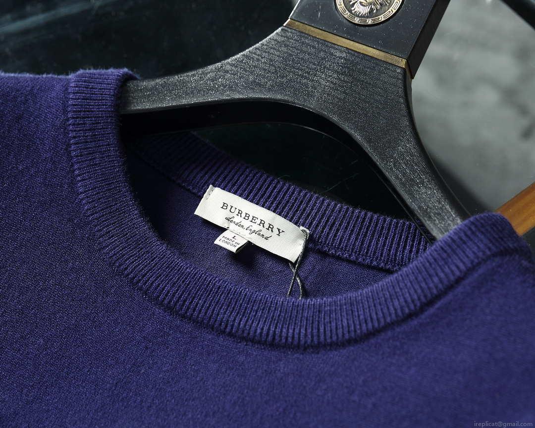 Burberry Men’s 80636341 Embroidered Oak Leaf Crest Wool Sweater B70019