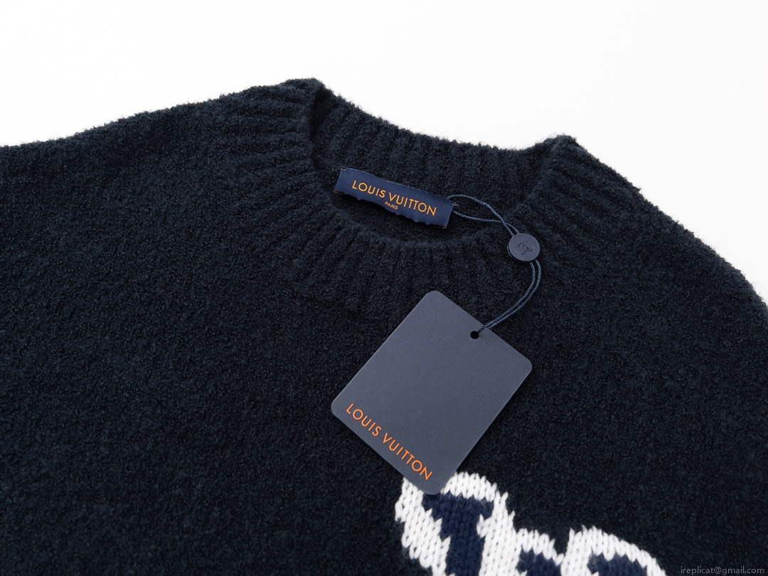 LV 1AATYF Men’s Women’s Lvse Embossed Crewneck Sweater L55739