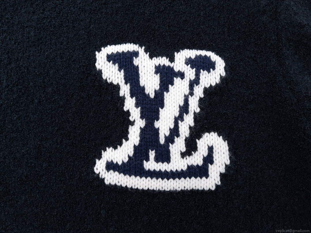 LV 1AATYF Men’s Women’s Lvse Embossed Crewneck Sweater L55739