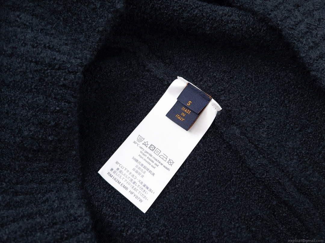 LV 1AATYF Men’s Women’s Lvse Embossed Crewneck Sweater L55739