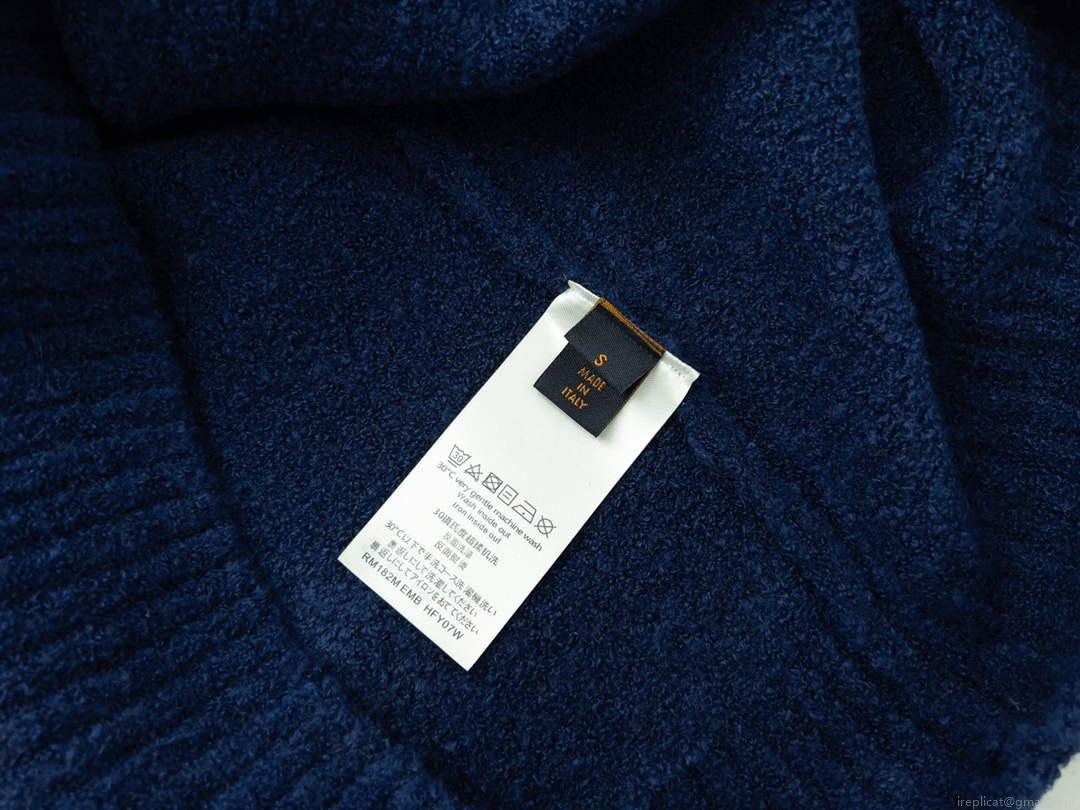 LV 1AATYF Men’s Women’s Lvse Embossed Crewneck Sweater L55740