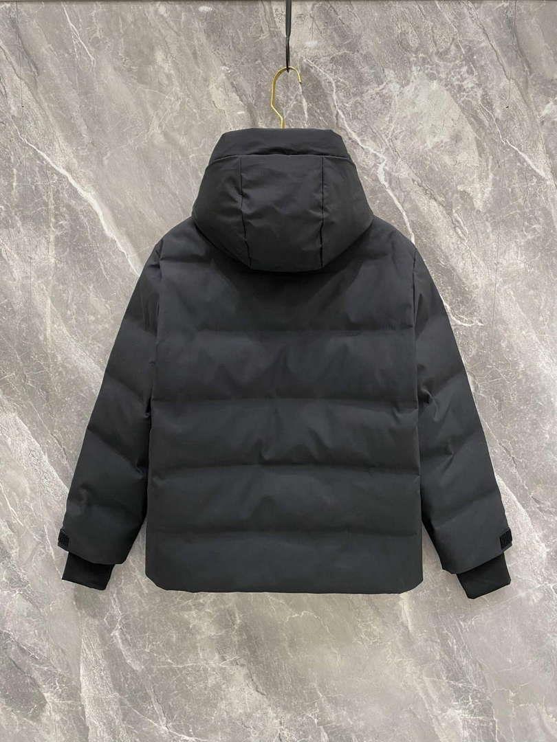 Moncler H20971A Fellberg Short Down Jacket Black M68731