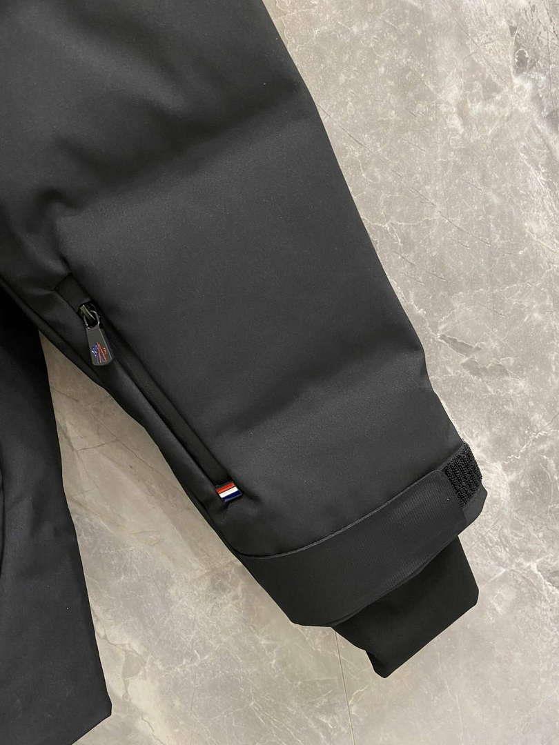 Moncler H20971A Fellberg Short Down Jacket Black M68731
