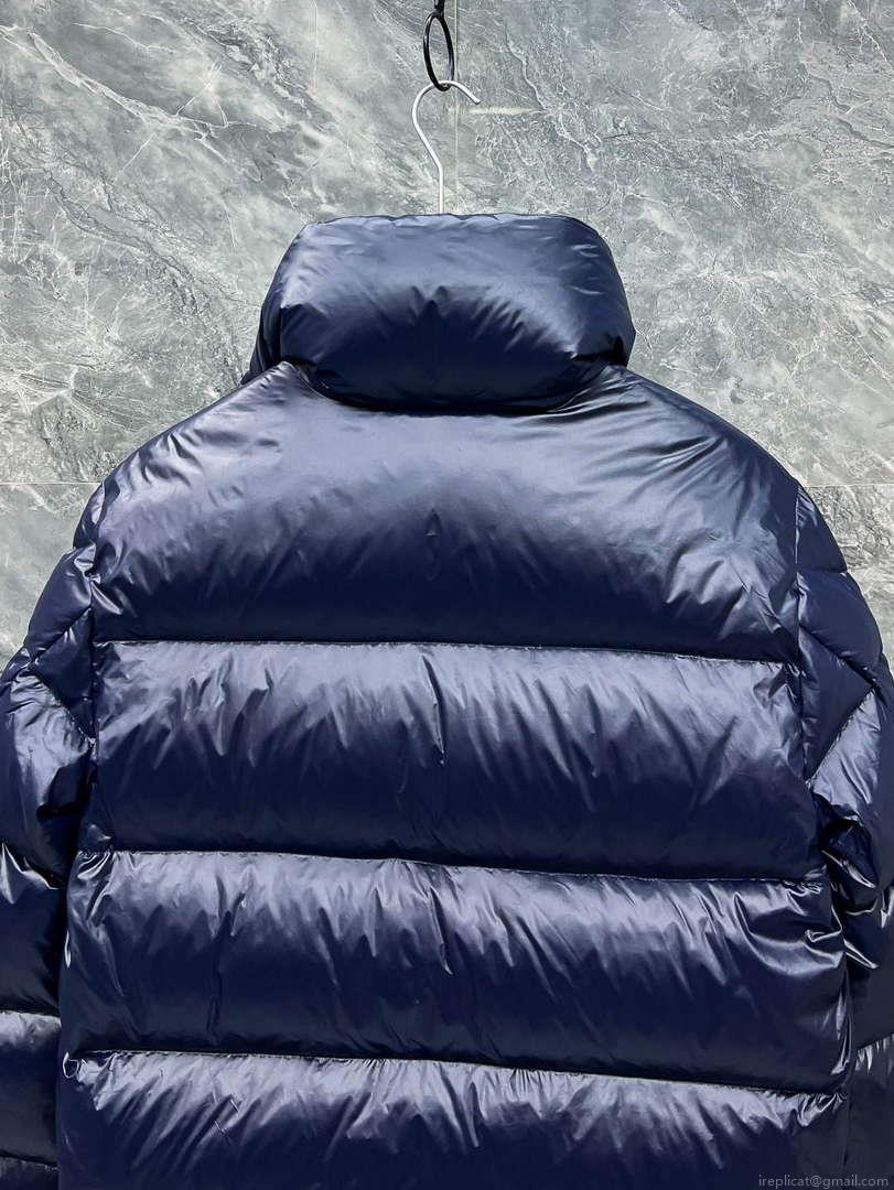 Moncler Short Classic Down Jacket M68733