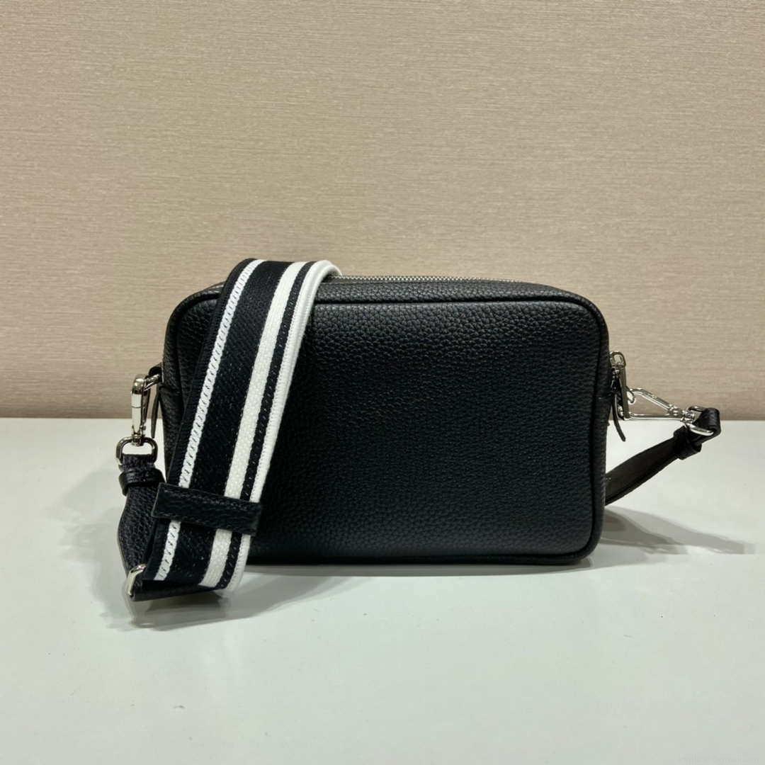 Prada Leather bag with shoulder strap 1BH082 Black
