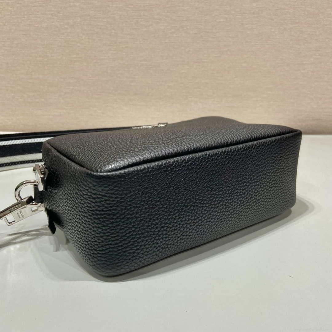 Prada Leather bag with shoulder strap 1BH082 Black