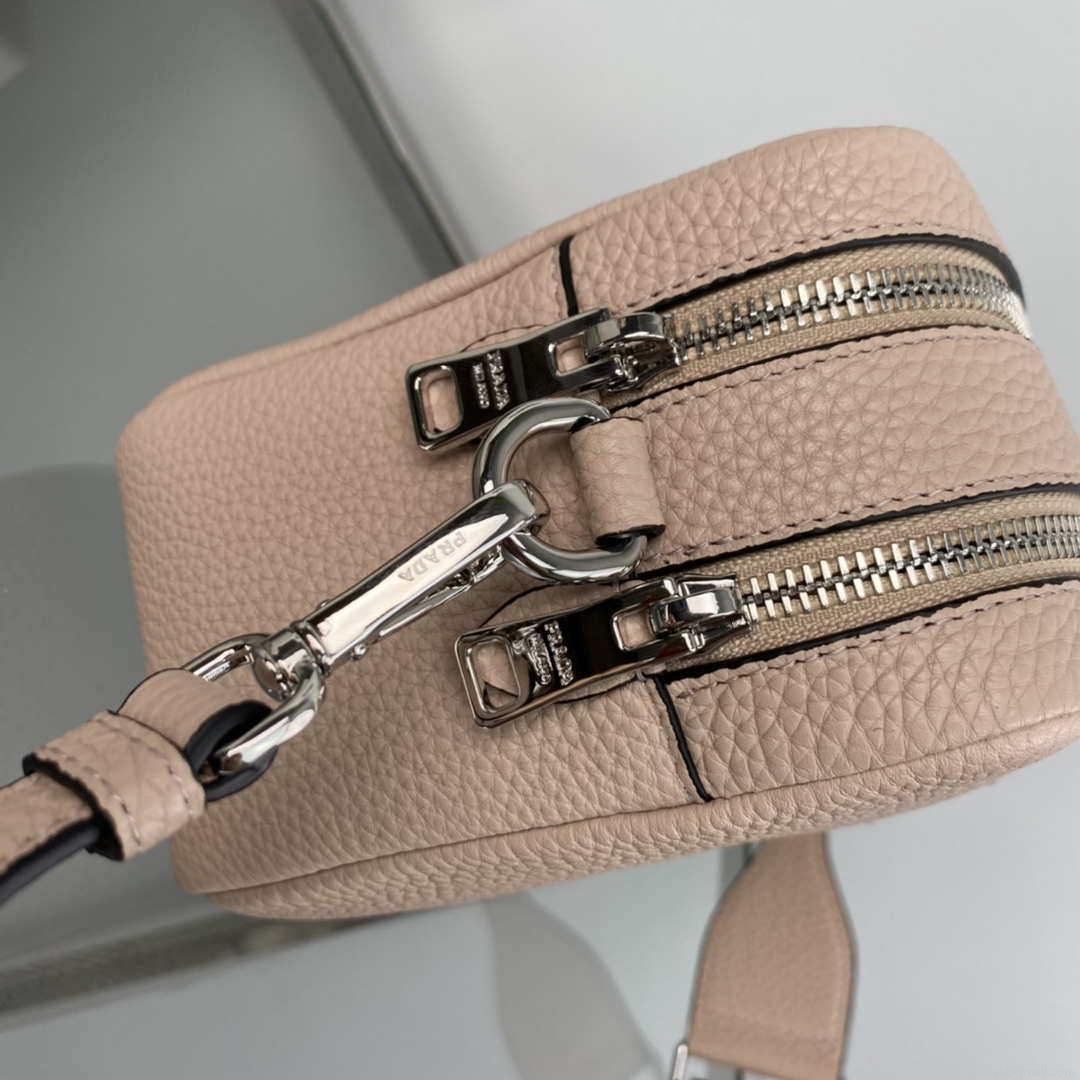Prada Leather bag with shoulder strap 1BH082 Pink