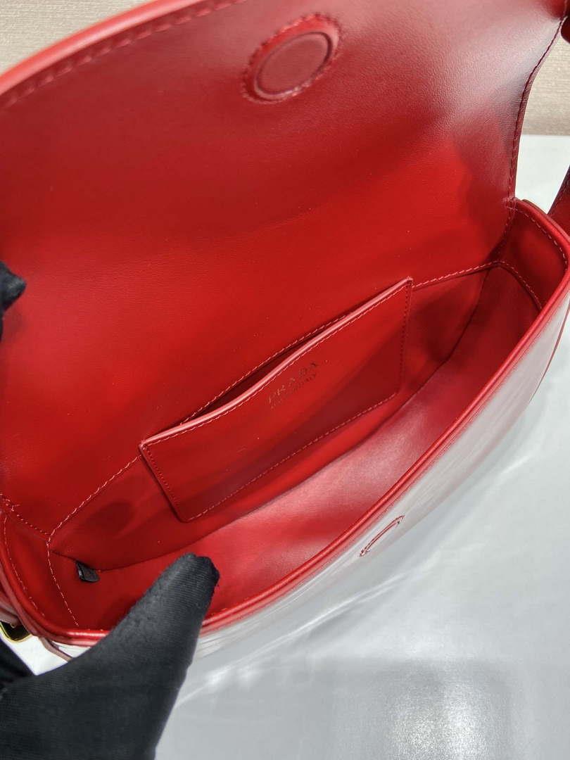 Prada 1BA349 Triangle-logo shoulder patent leather bag Red