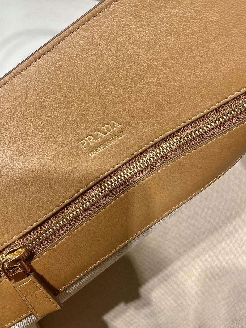 Prada 1BG508 Large leather tote bag with buckles Brown