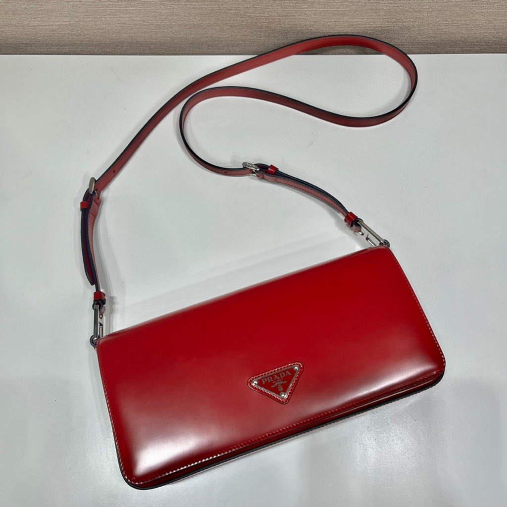 Prada 1BD323 Brushed leather Prada Femme bag Red