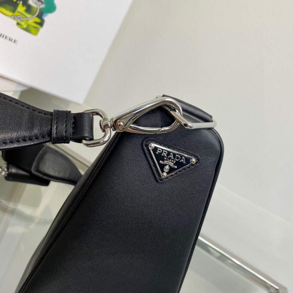 Prada Leather Prada Triangle shoulder bag 1BH190 Black