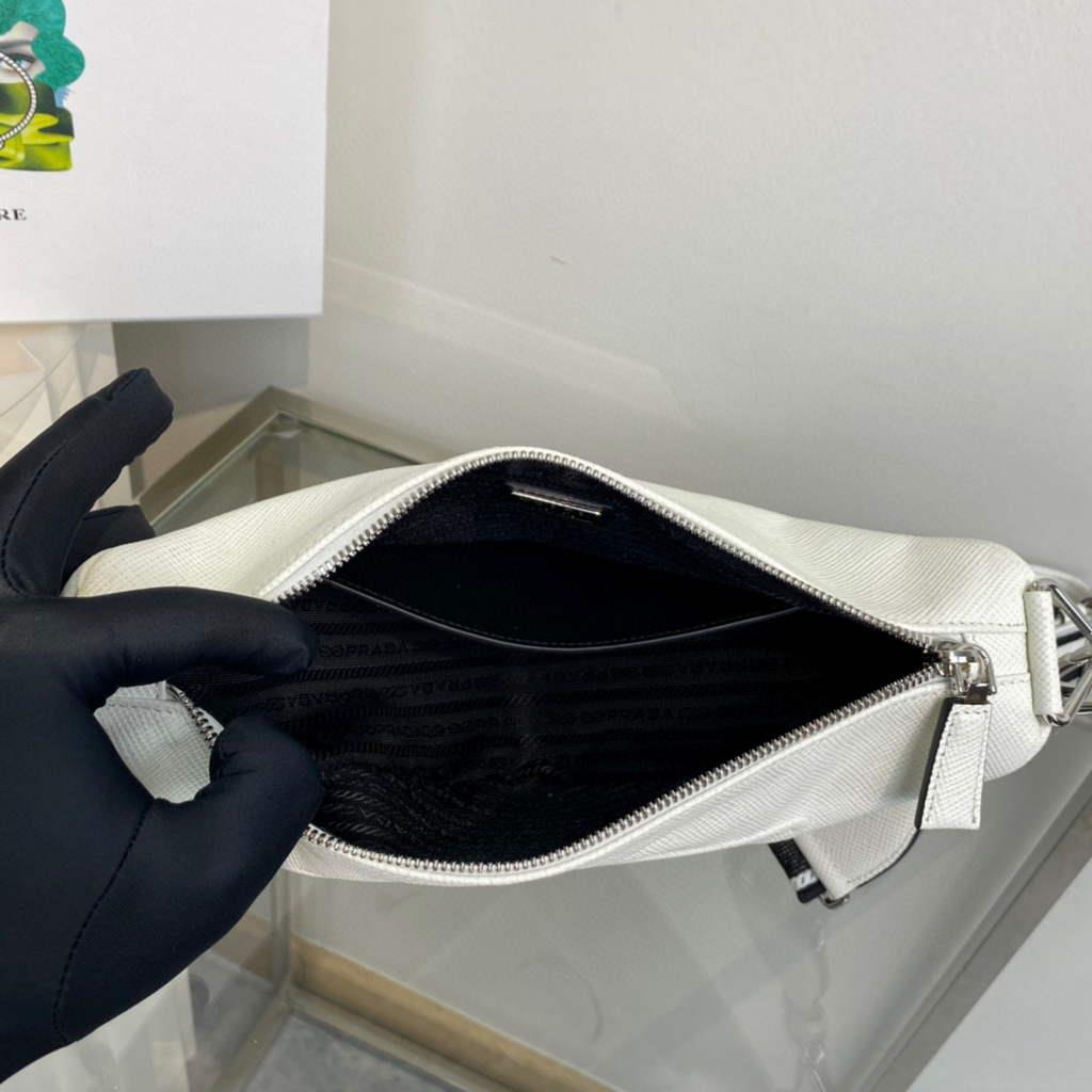 Prada Saffiano Prada Triangle bag 2VH155 White