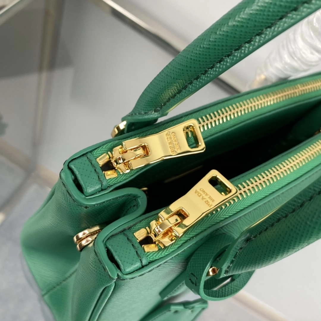 Prada 1BA906 Prada Galleria Saffiano leather mini-bag Green