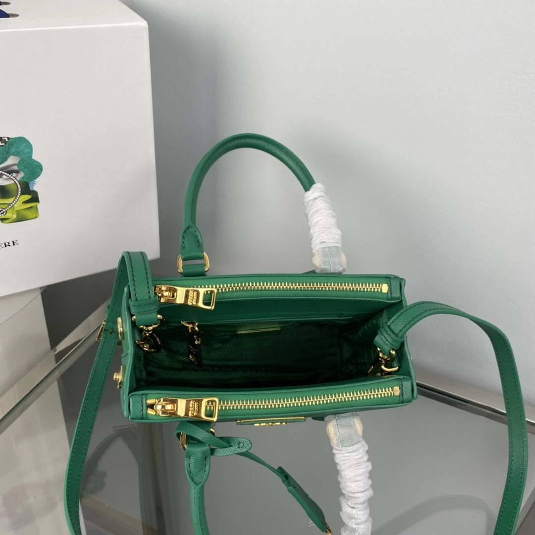 Prada 1BA906 Prada Galleria Saffiano leather mini-bag Green