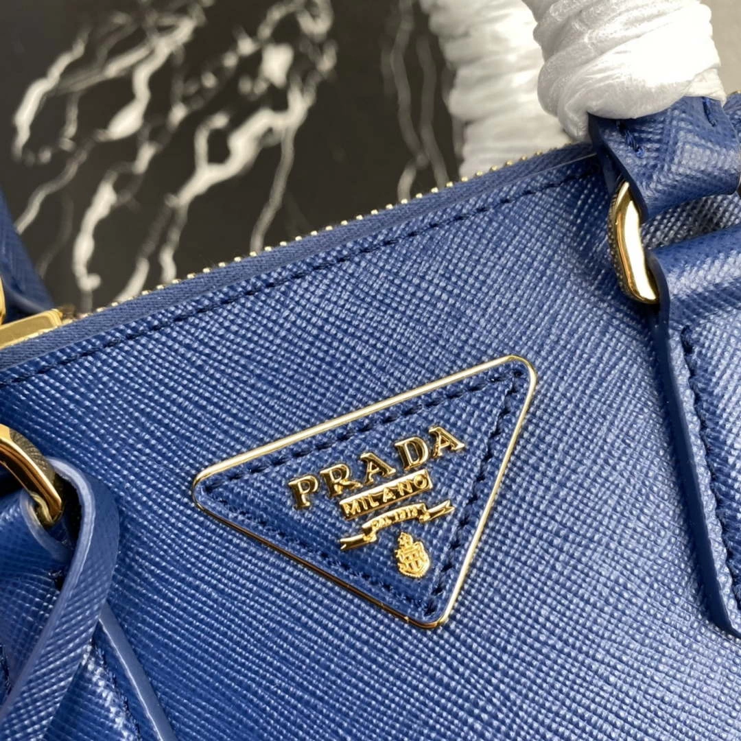 Prada 1BA906 Prada Galleria Saffiano leather mini-bag Blue