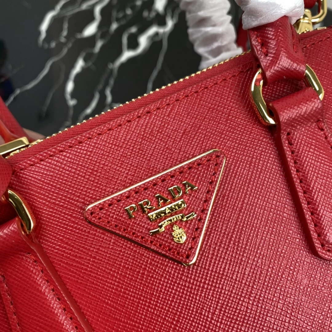 Prada 1BA906 Prada Galleria Saffiano leather mini-bag Red
