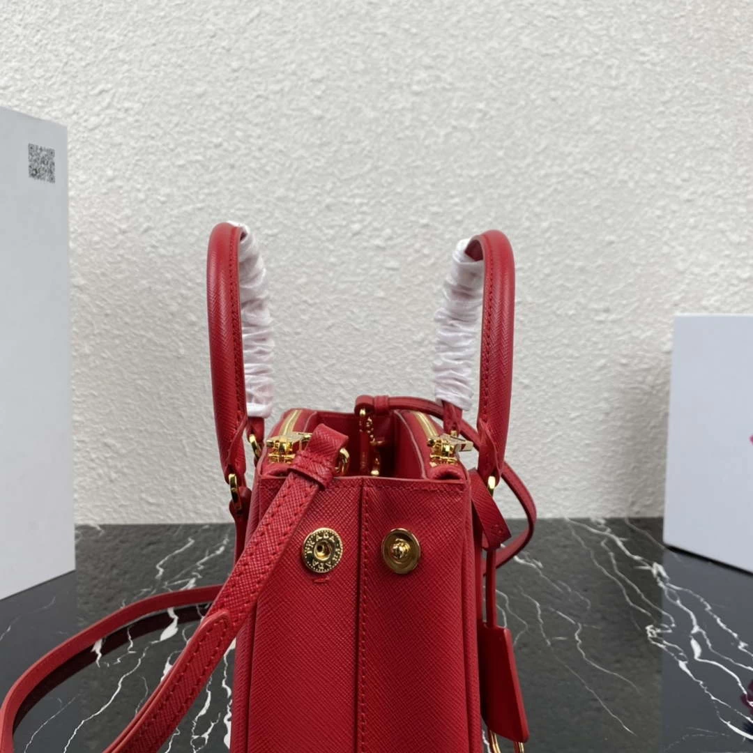 Prada 1BA906 Prada Galleria Saffiano leather mini-bag Red