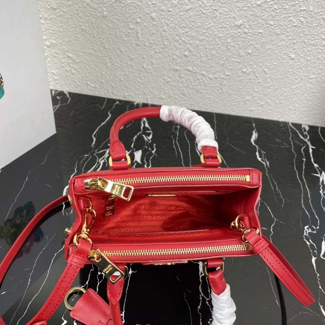 Prada 1BA906 Prada Galleria Saffiano leather mini-bag Red