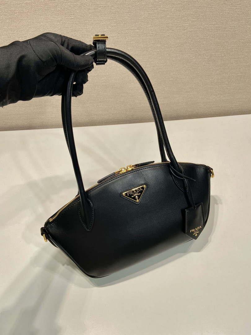 Prada 1BA427 Small leather handbag Black