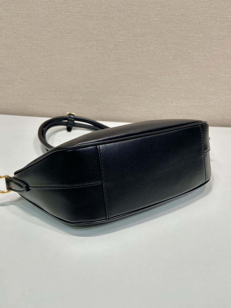 Prada 1BA427 Small leather handbag Black