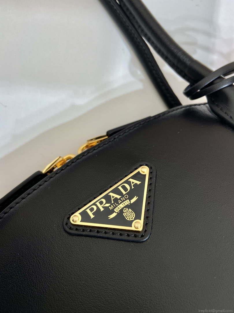 Prada 1BA427 Small leather handbag Black