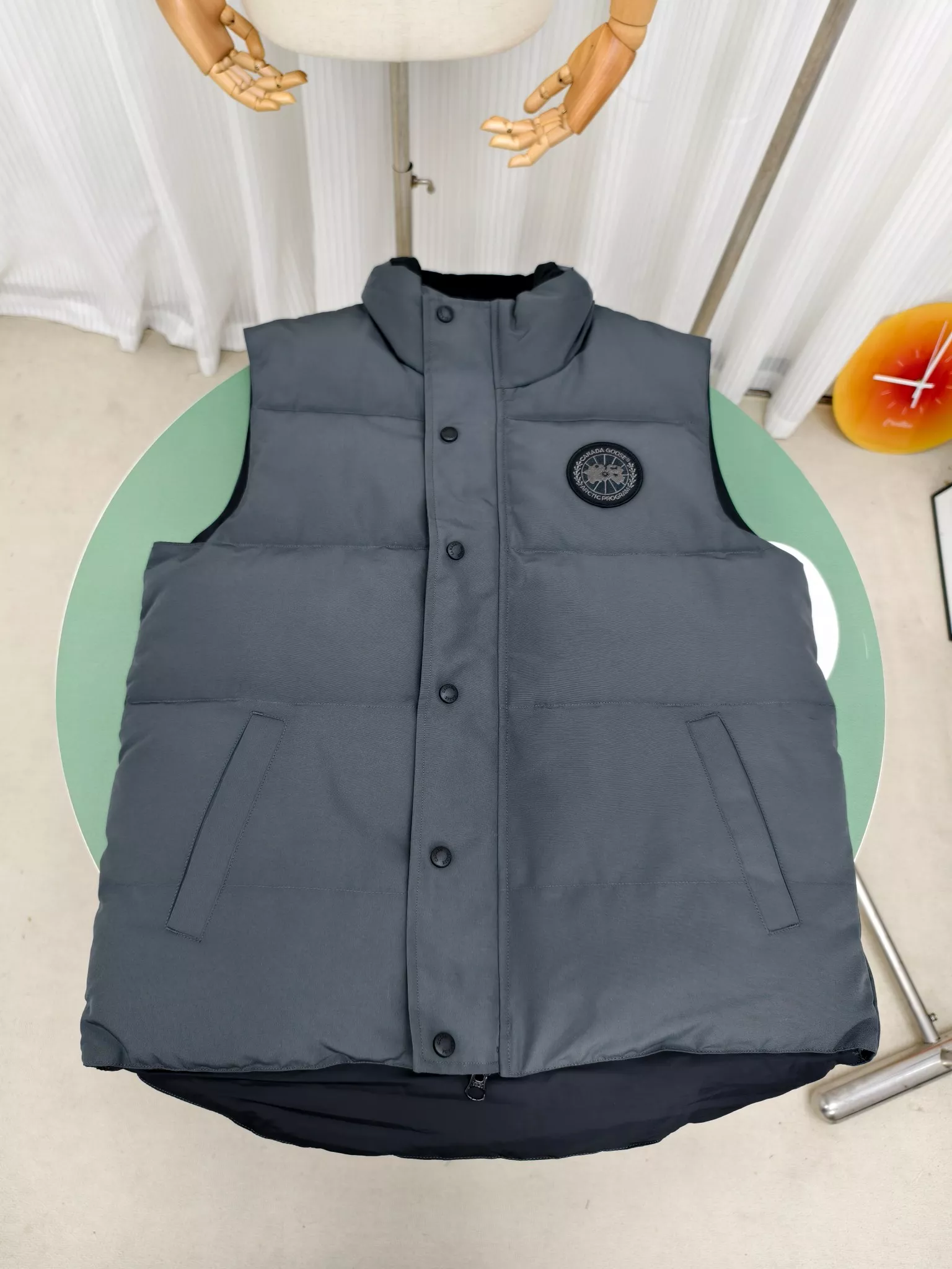 Canada Goose Unisex Down Feather Coat Sleeveless 6361568