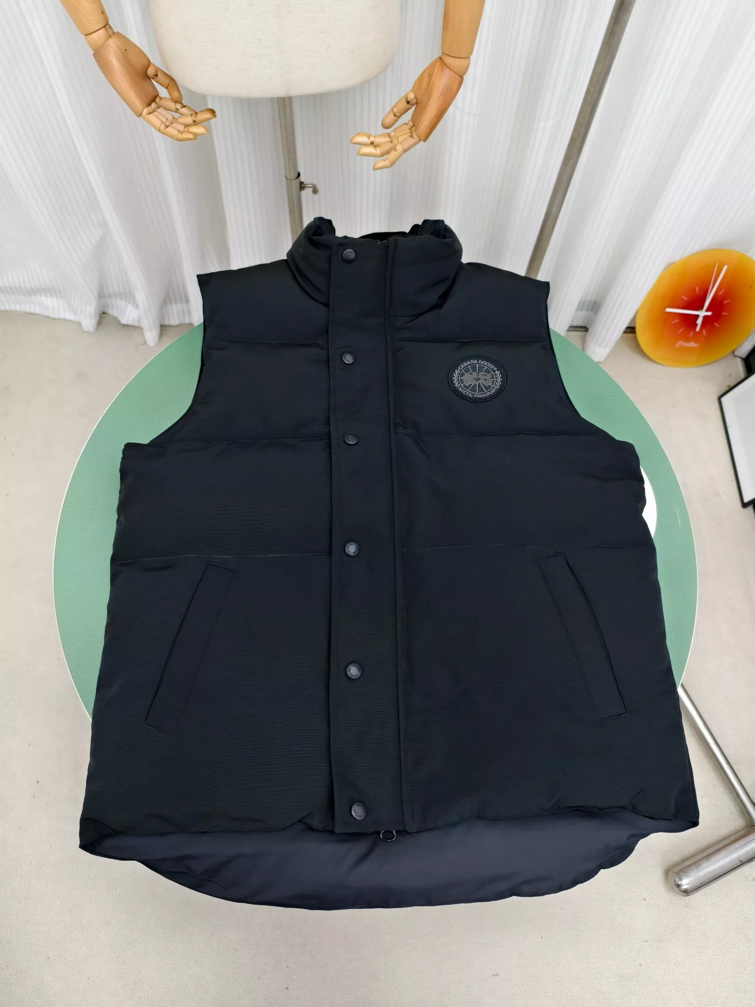 Canada Goose Unisex Down Feather Coat Sleeveless 6361573