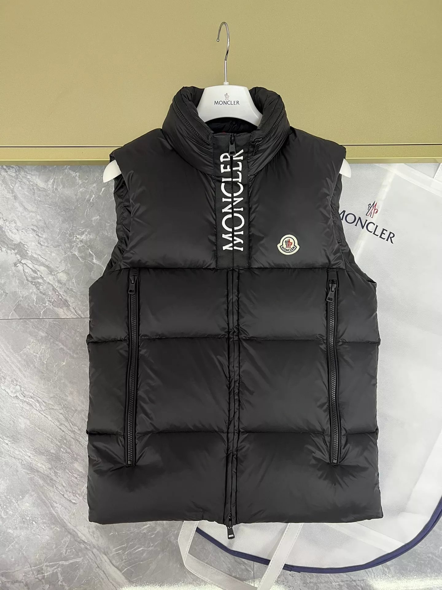 Moncler Down Feather Coat Long Sleeved For Men #1359556