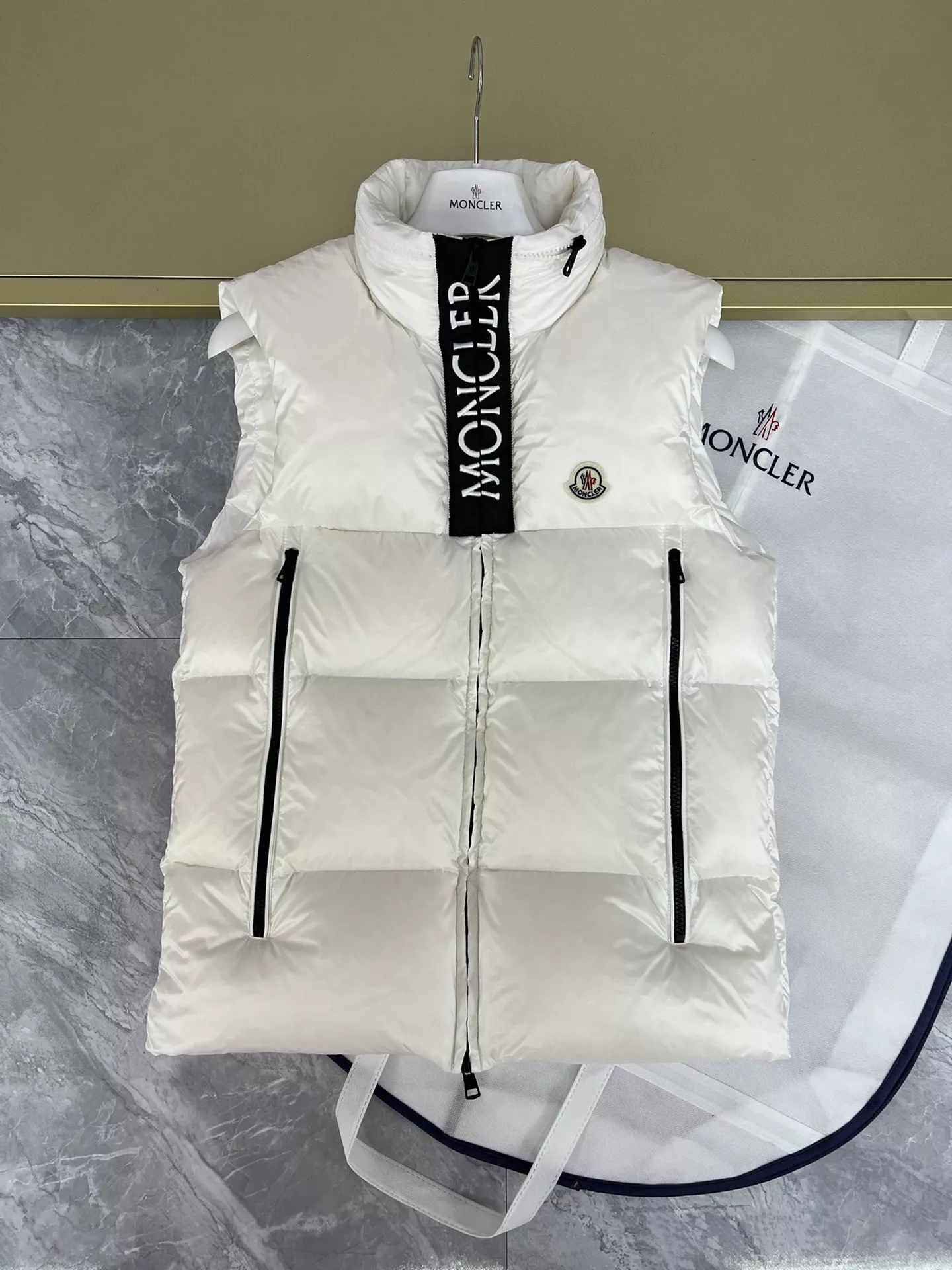 Moncler Down Feather Coat Long Sleeved For Men #1359555