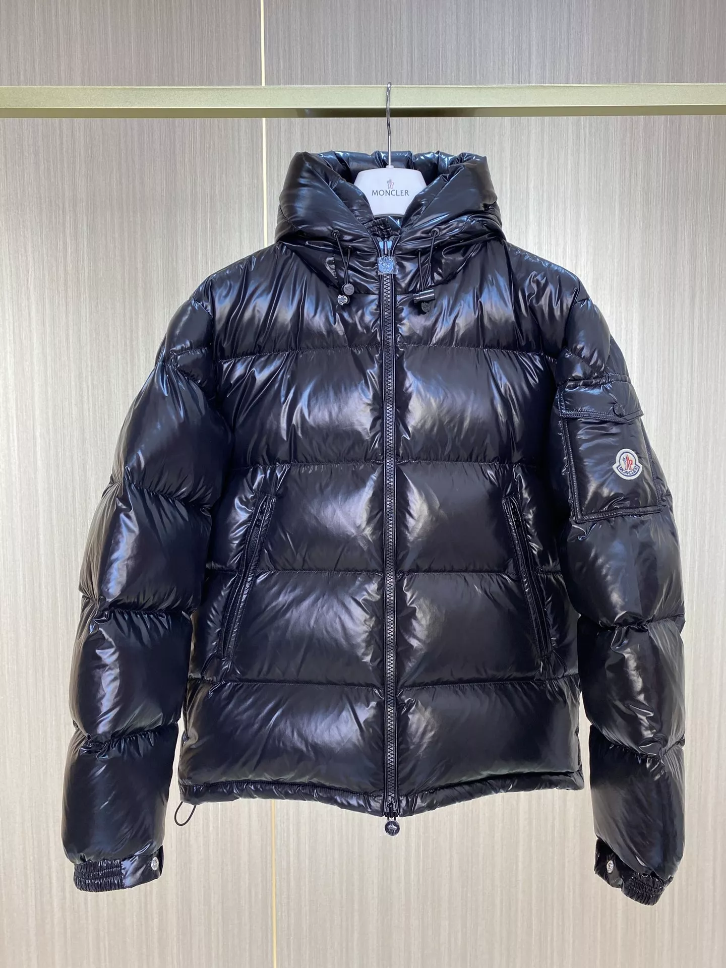 Wholesale Man Clothing Moncler Down Feather Coat Long Sleeved 5361460