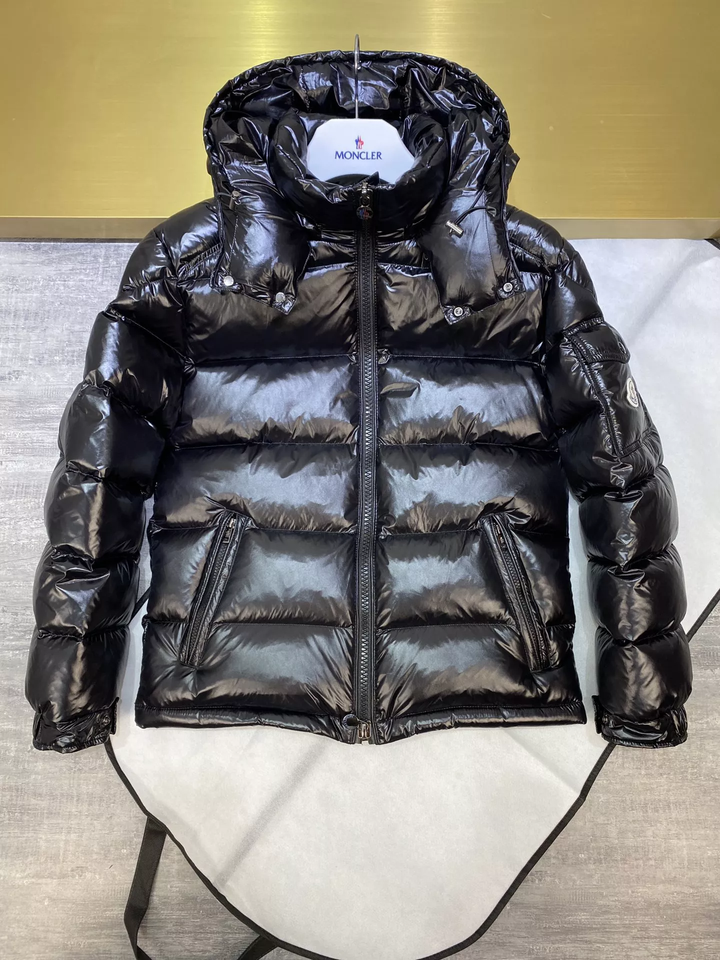 Designer Clothing man Moncler Down Feather Coat Long Sleeved 61423