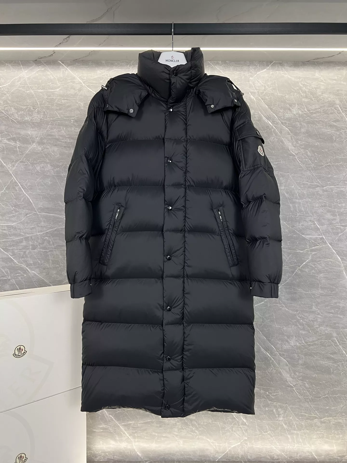 Replica Designer wear Moncler Down Feather Coat Long Sleeved 861444