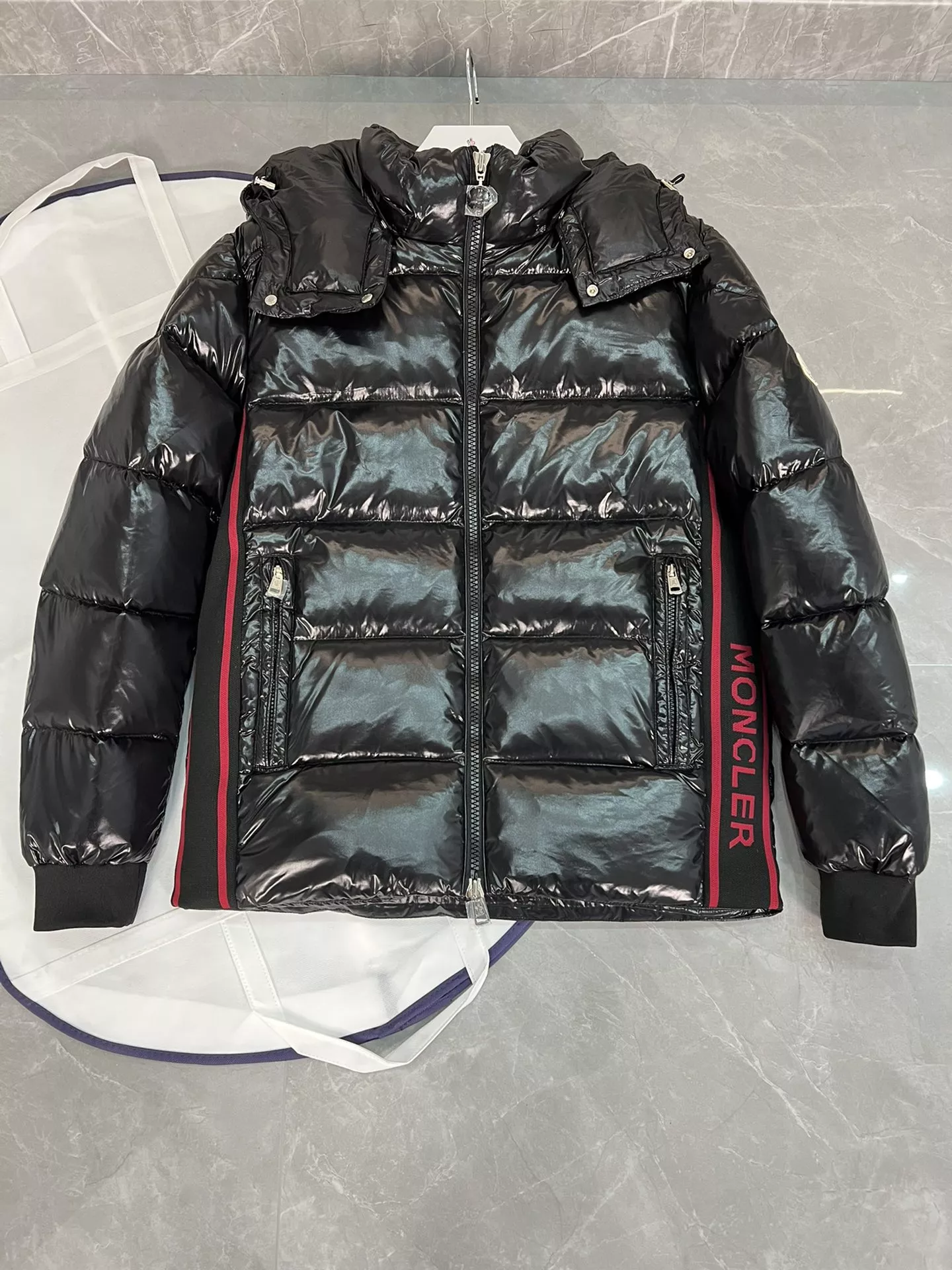 wholesale clothing Moncler Man Down Feather Coat Long Sleeved 8361417