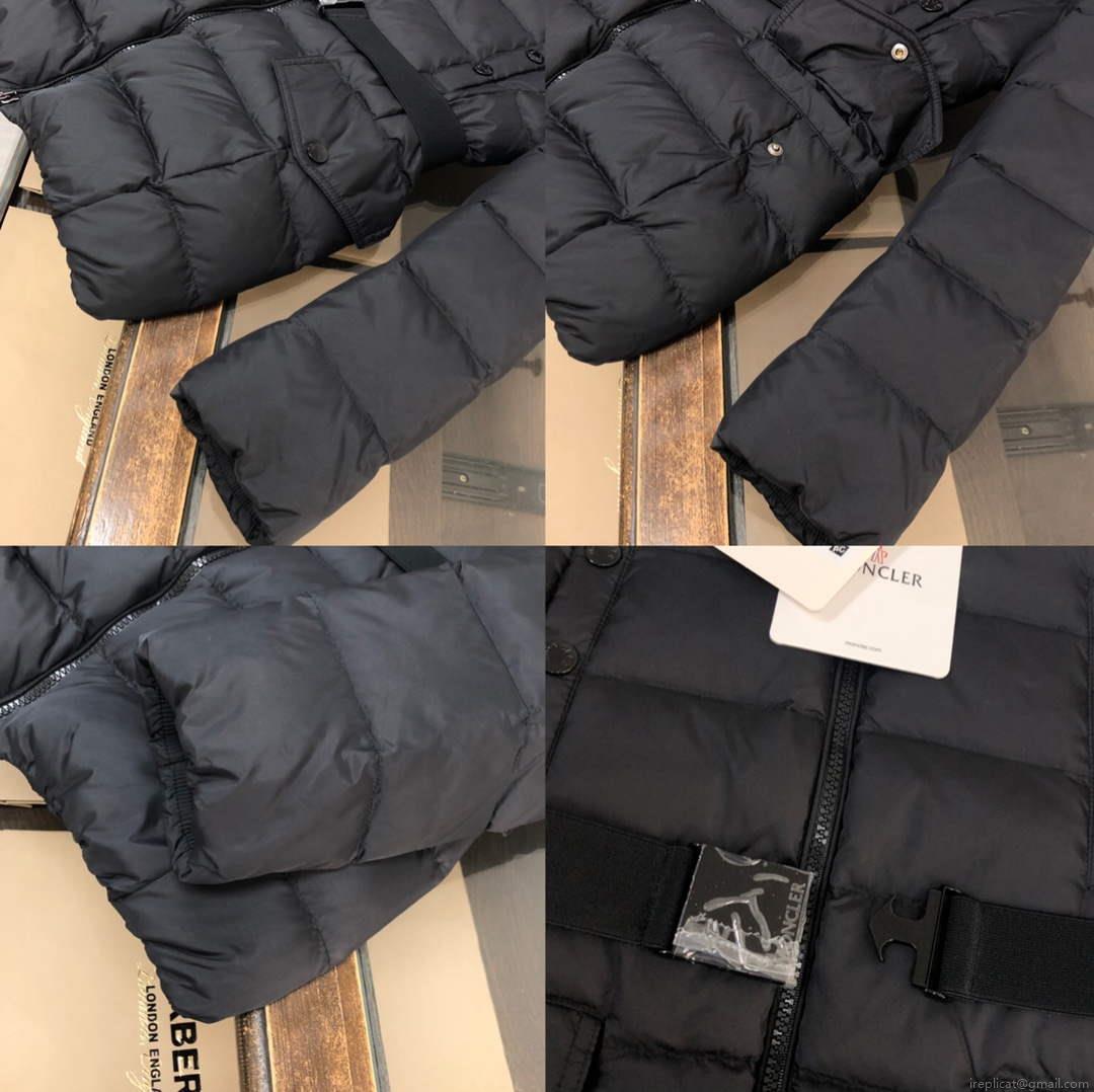 Moncler G20912A Women’s Short Down Black 88635