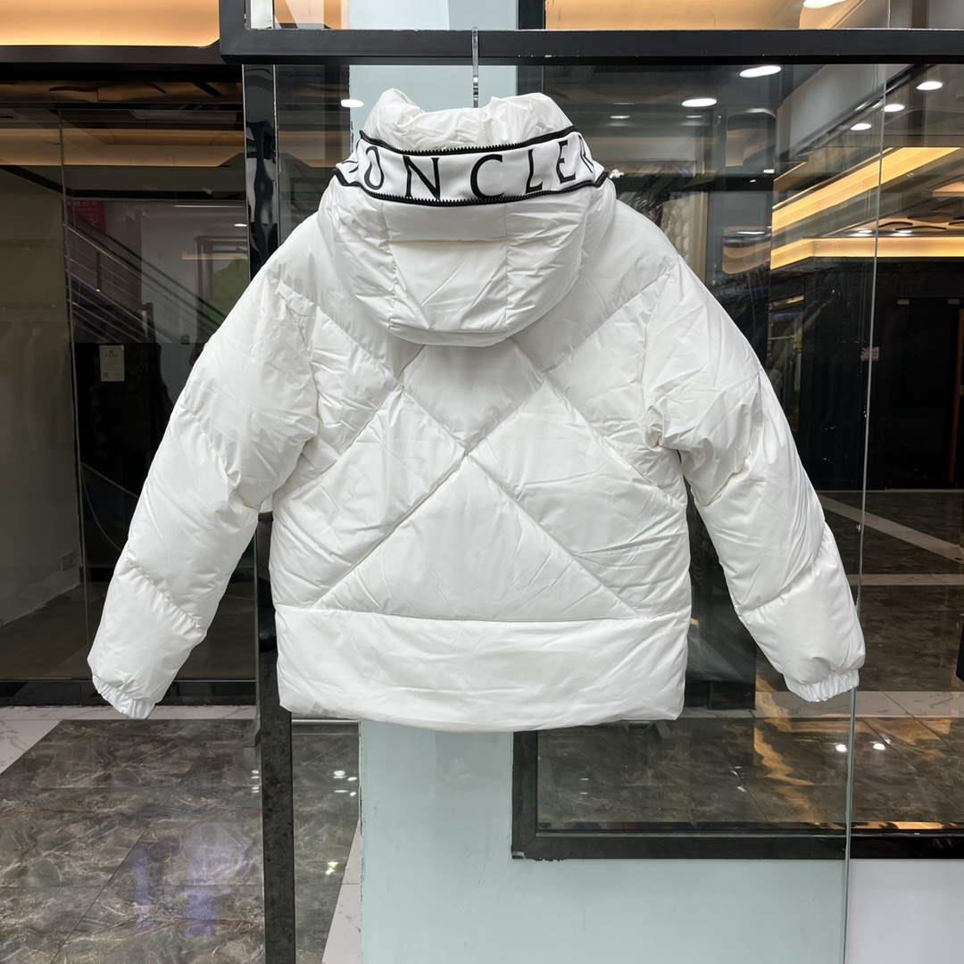 Moncler H20931A Women’s Estom Short Down Jacket White 88640