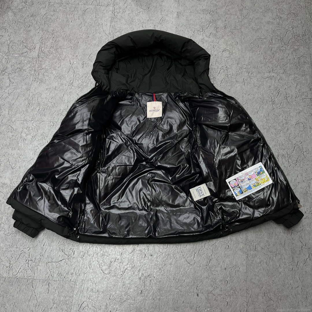 Moncler H20931A Women’s Estom Short Down Jacket Black 88641