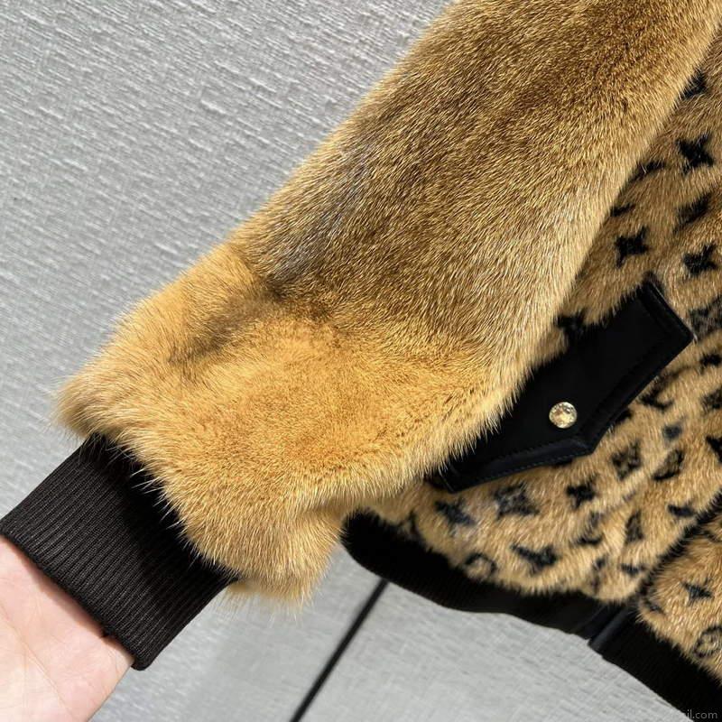 LV 1AAAWD Louis Vuitton Women’s Fashion Clothing Coat L55729