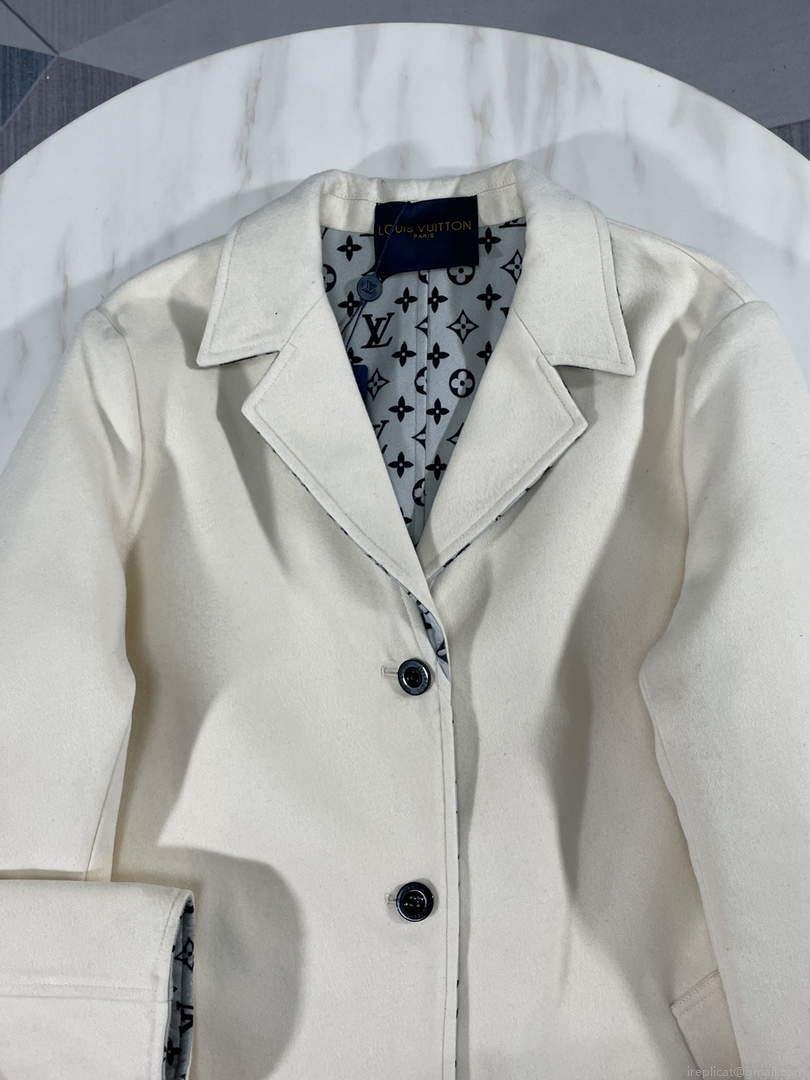 LV 1AAAWE Louis Vuitton Women’s Fashion Clothing Coat L55735