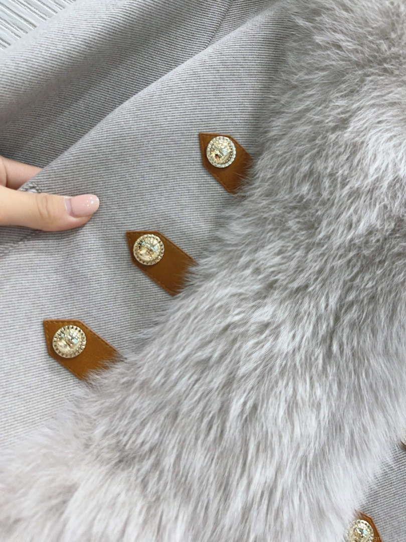 Max Mara Women’s Fashion Clothing Fur Coat M78364